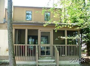 3rd image of 718A Treetop Ln