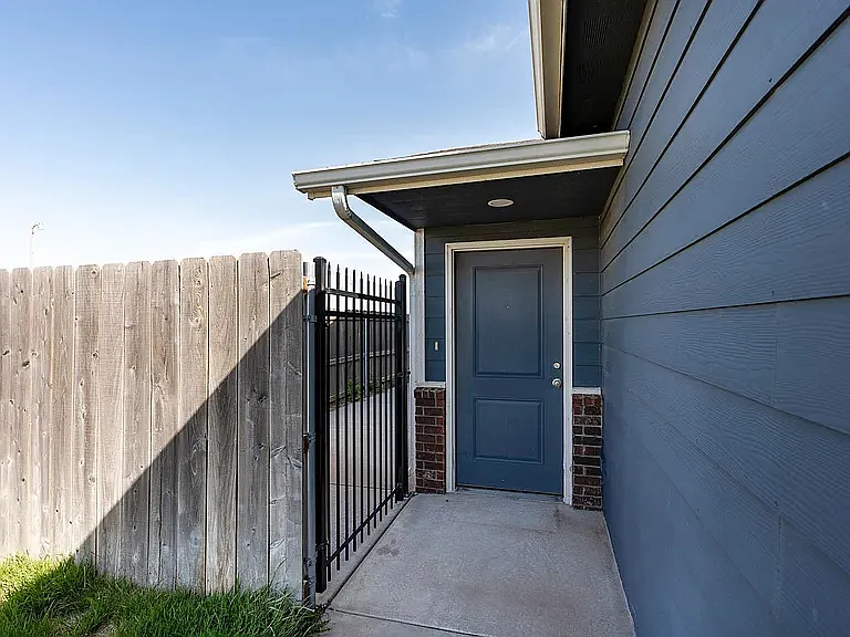 442 S Longbranch Dr #442 — Photo 3