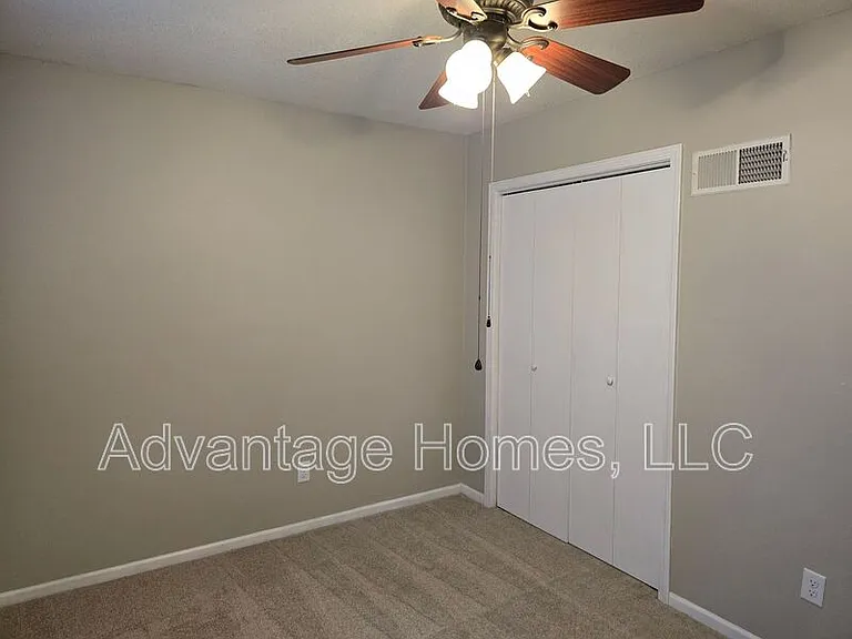 5814 NW Walnut Ct — Photo 9