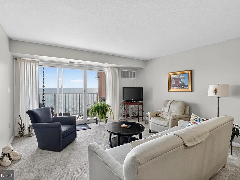 8501 Bayside Rd #604 — Photo 5