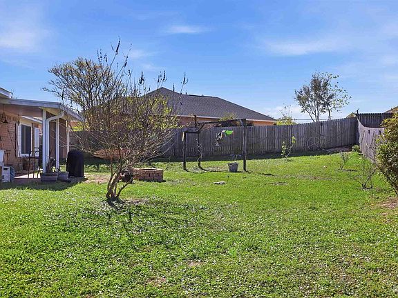 4th image of 903 Catskill Ln