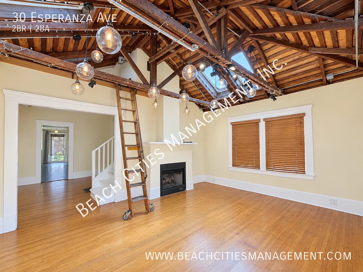 Beautiful 2 Bedroom 2 Bathroom House located minutes away from the Beach coming soon! — Photo 1