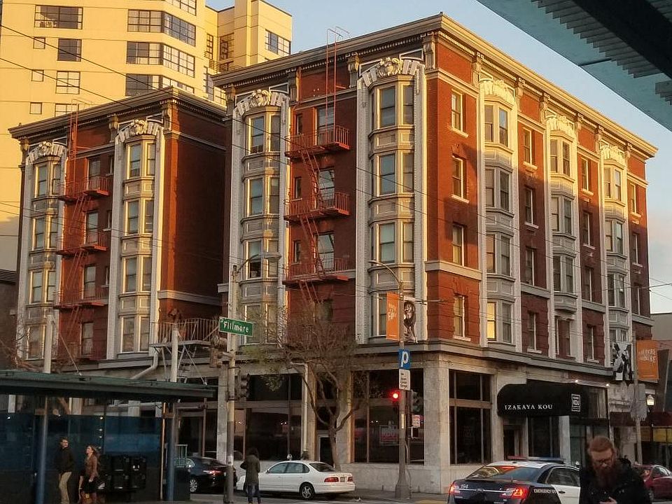 1550 Fillmore Plaza Apartment Building Exterior