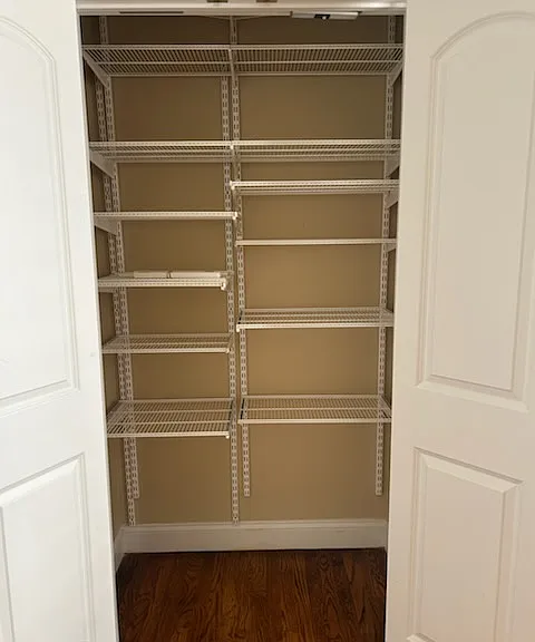 unfurnished bedroom