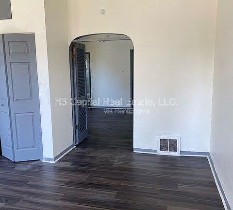 3rd image of 207 S 16th St