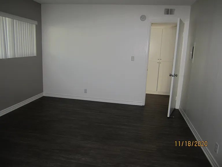Westbay Apartments — Photo 41