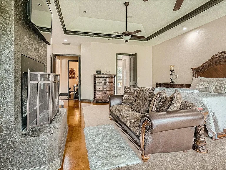15207 Nightingale Ln — Photo 15