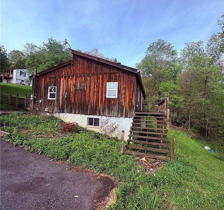 16th image of 139 Dakota Dr