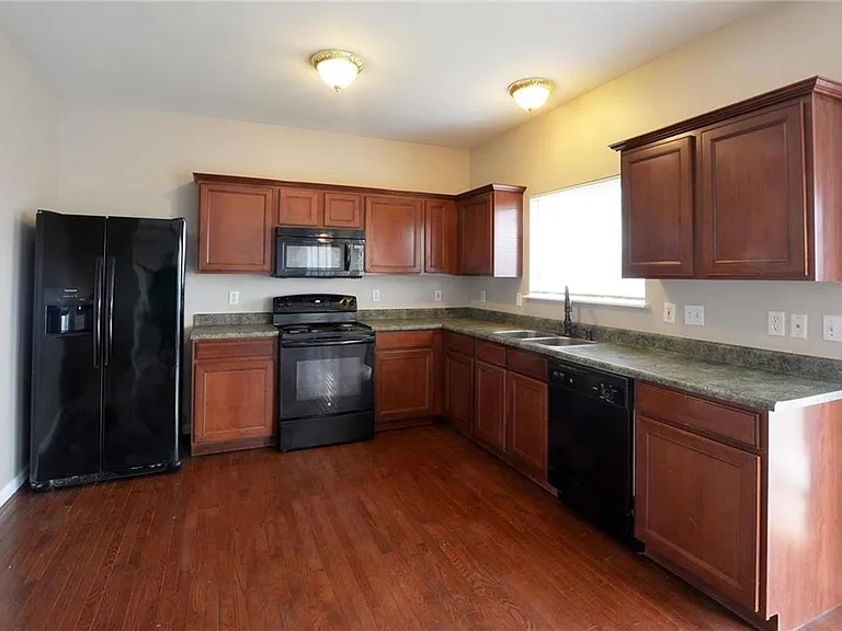 4644 Richmond Forest Dr — Photo 13