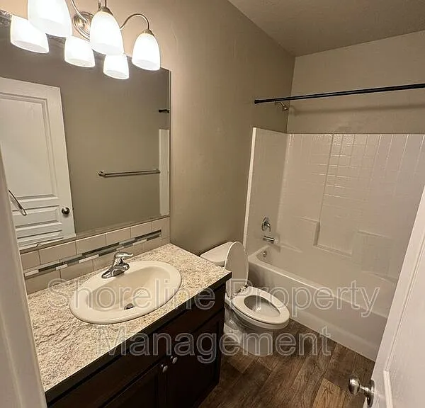 511 Diamond Lake St — Photo 89