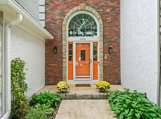2405 W 123rd Ter, Leawood, KS 66209