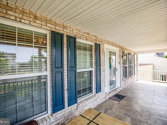 5th image of 2873 Powell Dr