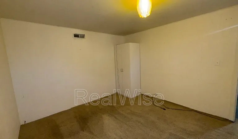 837 SE Blakeley Ave — Photo 39