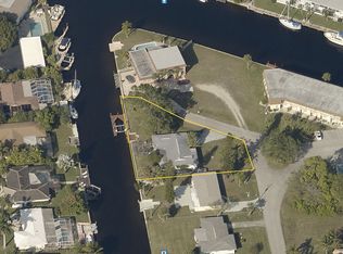 5108 Manor Ct, Cape Coral, FL 33904