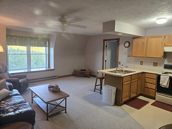 4th image of 380 Church St APT 8