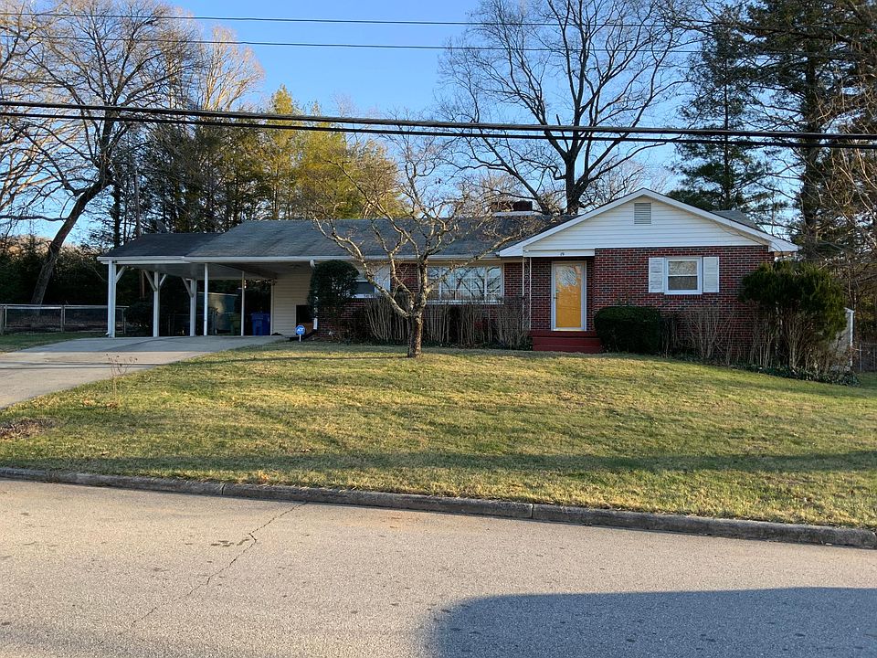 Front yard view from street