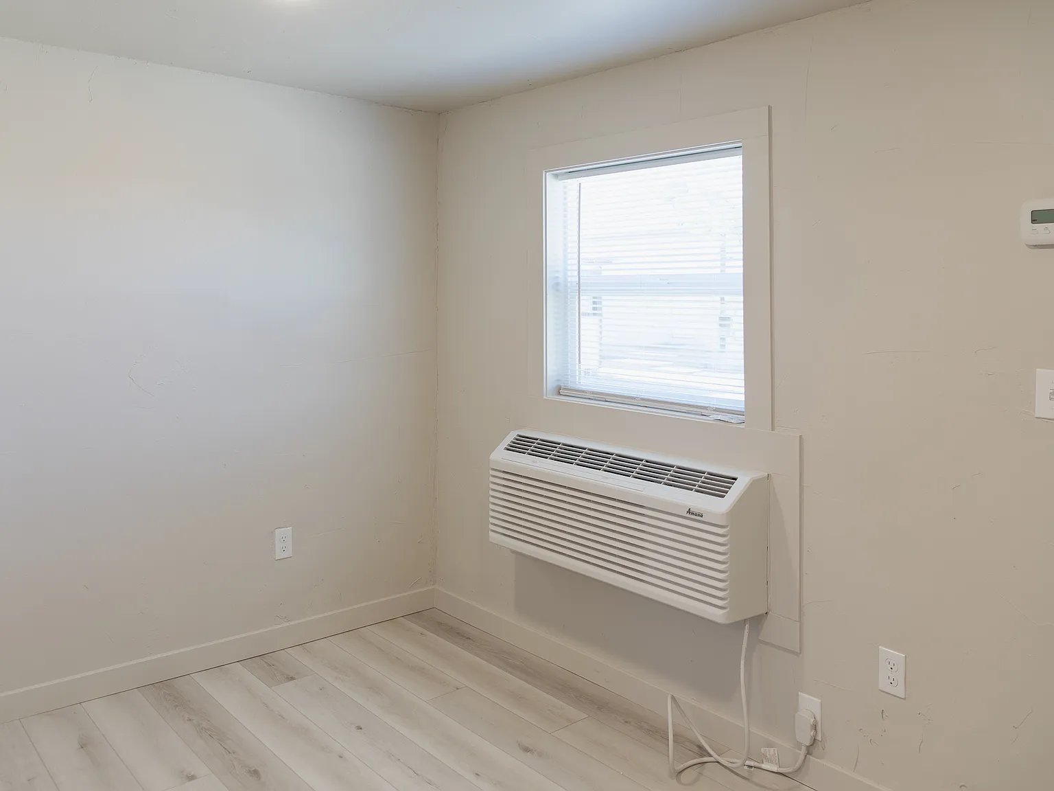 Weimer Property- 439 SE 2nd St. - 425 #2 — Photo 4
