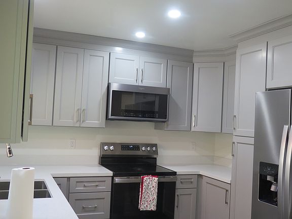 4th image of 2271 Greenfield Dr