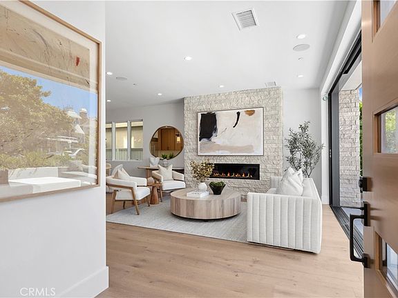 5th image of 430 Fernleaf Ave