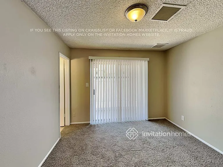 4136 N 81st Ave — Photo 8