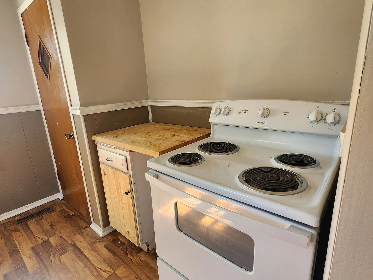 1821 East 21st Street - 1 — Photo 2