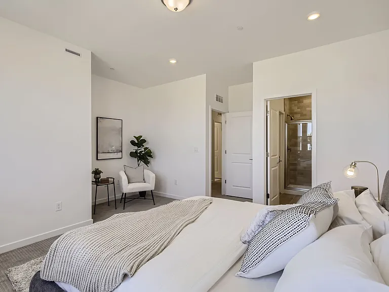 2867 Bear Springs Cir — Photo 15