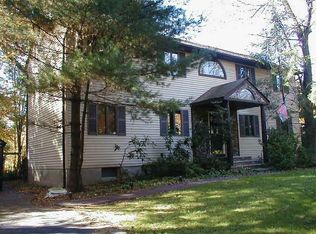 34 Lake Rd, Upper Saddle River, NJ 07458