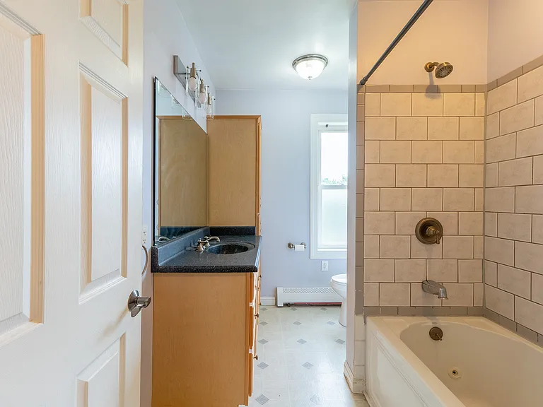 506 Washington St — Photo 18