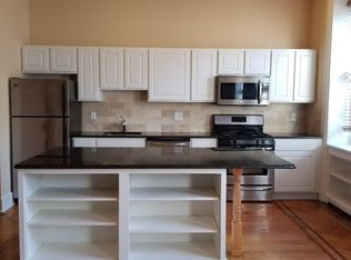 1727 Spruce St APT 3F, Philadelphia, PA 19103