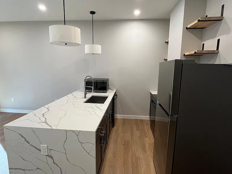 581 American Legion Hwy #101 — Photo 3