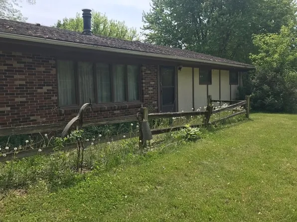 5091 W Murray Dr, Dixon, IL 61021