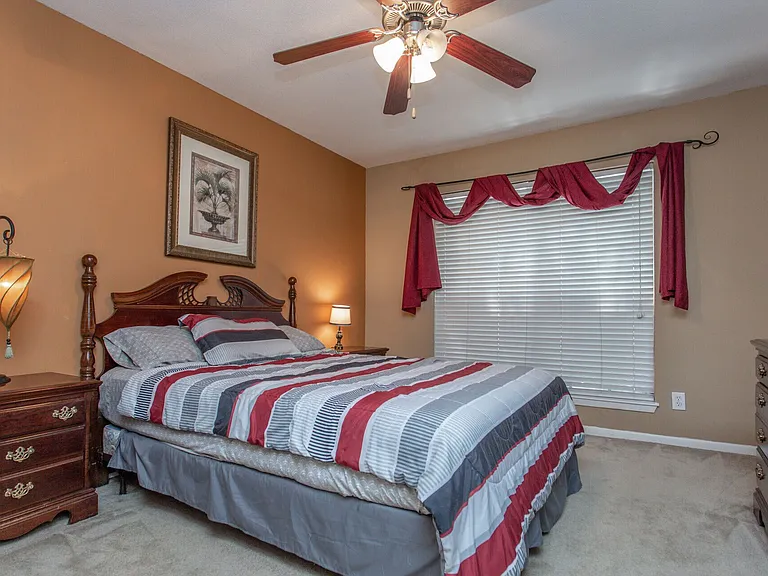 Riverwalk Apartment Homes — Photo 32