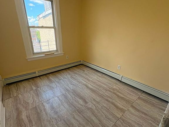 4th image of 141 School St APT 3