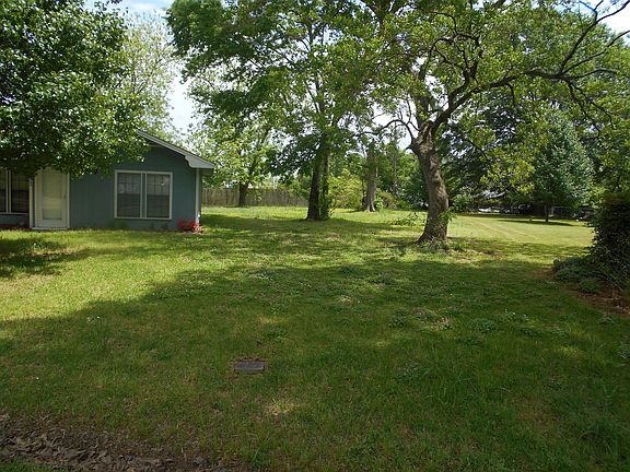 Side yard - large lot
