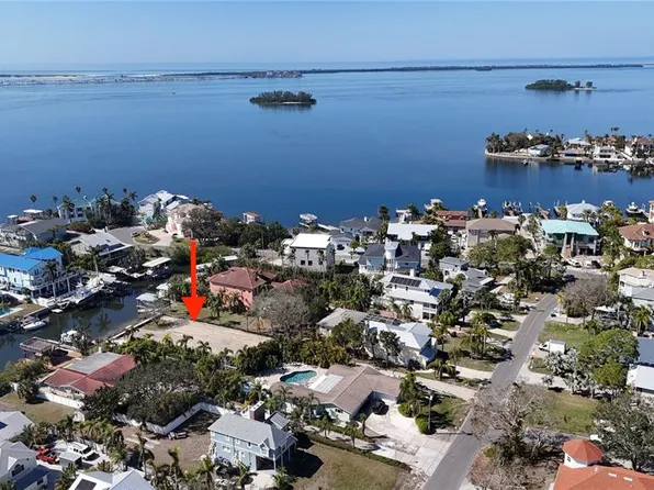 173 Shore Dr #14, Palm Harbor, FL 34683