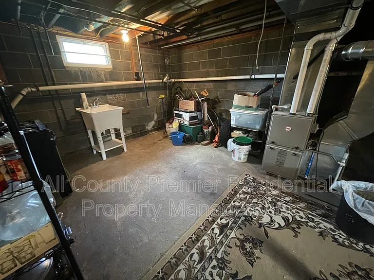 130 Hazel Ave — Photo 12
