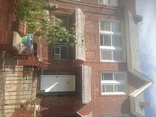 Rented by B.Belinda Realty LLC. | media 18