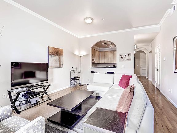 4th image of 1489 Steele St APT 214