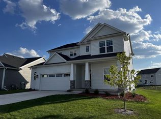 N114W7191 Oakmont Dr, Cedarburg, WI 53012