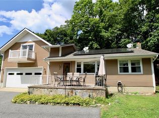 20 River Rd, Tuxedo Park, NY 10987