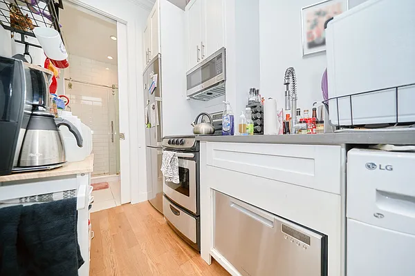 Rented by Living New York | media 10