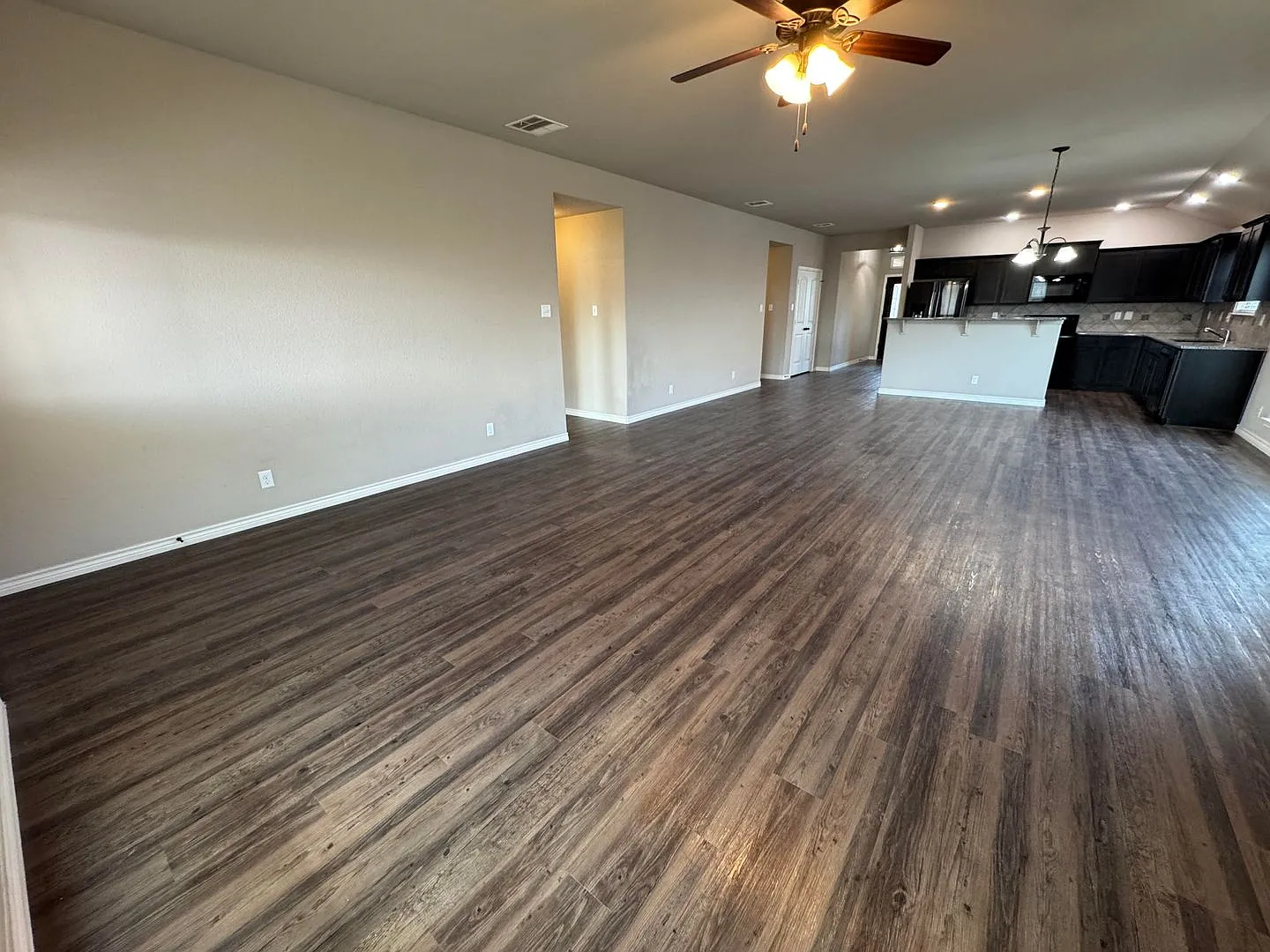 4-Bedroom House for Rent in Killeen — Photo 3