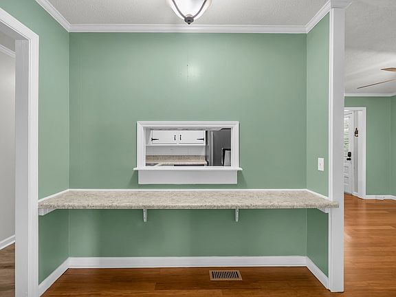 4th image of 137 Avondale Rd