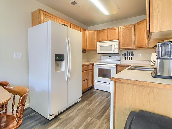 2nd image of 3200 S Federal Blvd Unit 1-2