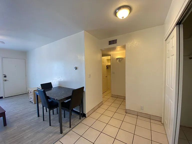 1 and 2 Bedrooms Great Location with Community Pool and Onsite Laundry! 1/2 of Mile from U of A — Photo 20
