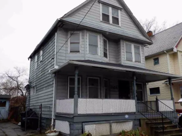 1324 Rosa Parks Dr, Cleveland, OH 44106