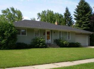 1116 Kendon Dr, Lansing, MI 48910