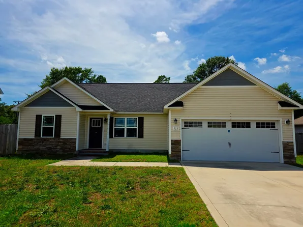 222 Rowland Dr, Richlands, NC 28574