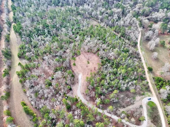 286 Private Road 6294, Palestine, TX 75801