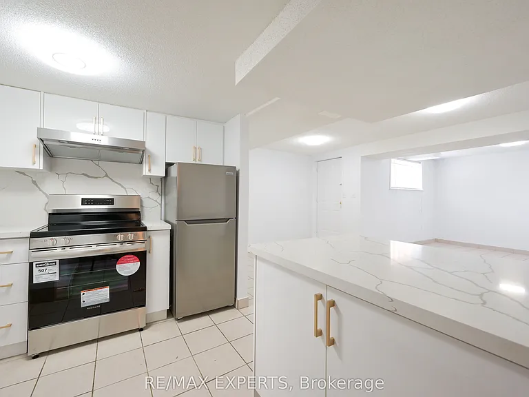 59 Silver Arrow Cres #BASEMENT — Photo 18